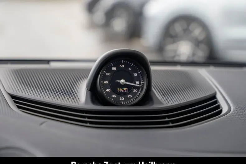 Porsche Taycan din 2024 cu 14.950 km - oferta POR152922 - foto 33