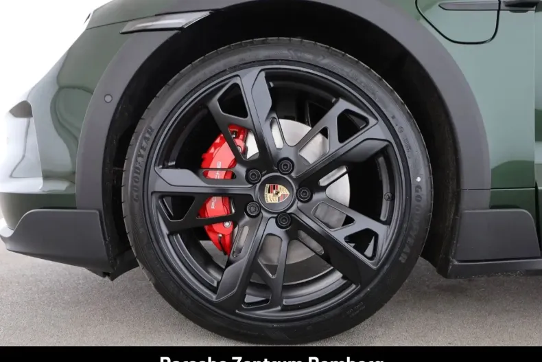 Porsche Taycan din 2024 cu 22.900 km - oferta POR152923 - foto 8