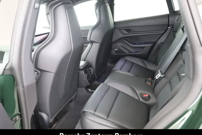 Porsche Taycan din 2024 cu 22.900 km - oferta POR152923 - foto 10