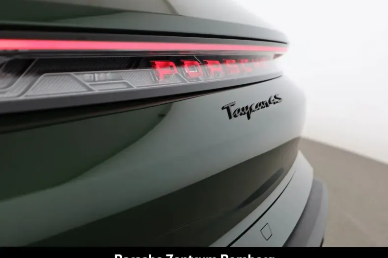 Porsche Taycan din 2024 cu 22.900 km - oferta POR152923 - foto 17