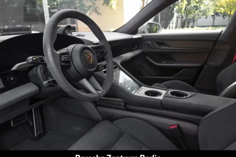 Porsche Taycan din 2024 cu 15.932 km - oferta POR152924 - foto 4