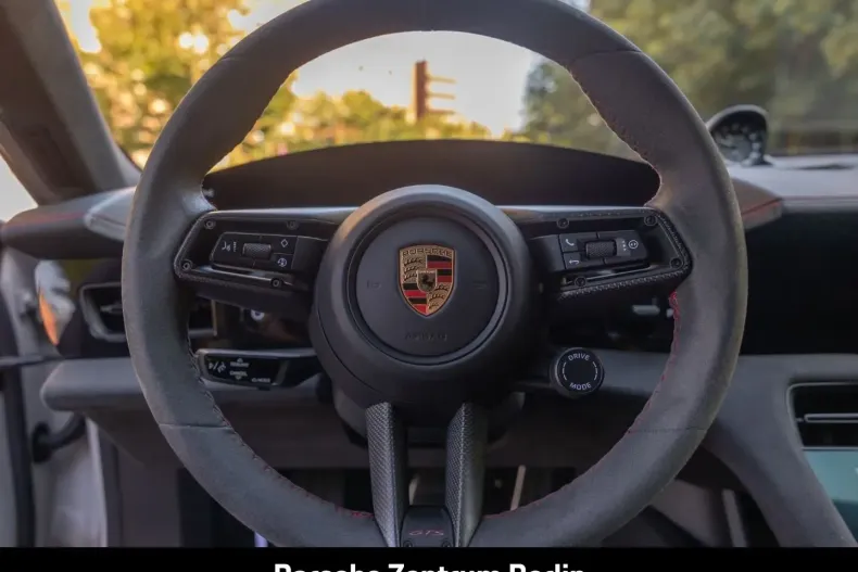 Porsche Taycan din 2024 cu 15.932 km - oferta POR152924 - foto 6