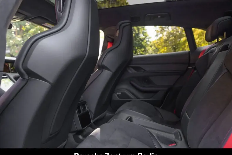 Porsche Taycan din 2024 cu 15.932 km - oferta POR152924 - foto 7