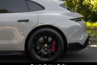 Porsche Taycan din 2024 cu 15.932 km - oferta POR152924 - foto 16