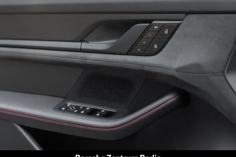 Porsche Taycan din 2024 cu 15.932 km - oferta POR152924 - foto 27