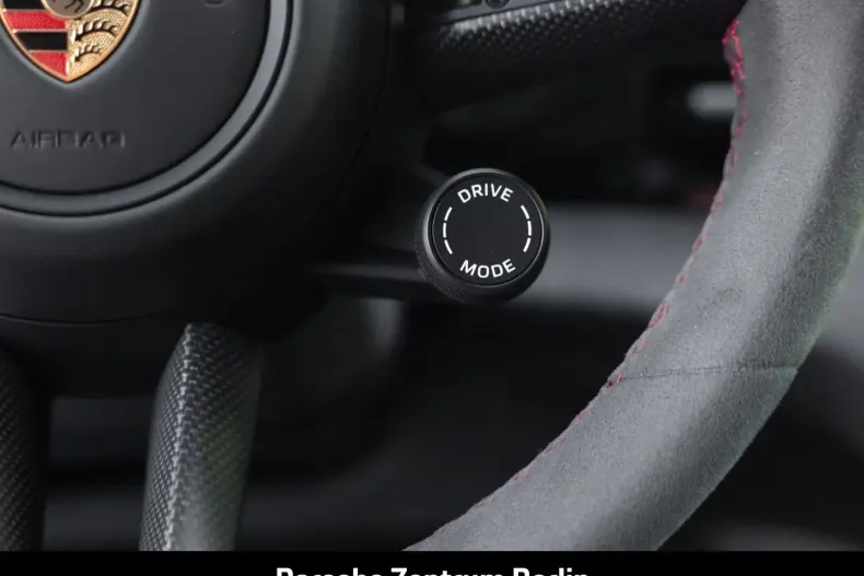 Porsche Taycan din 2024 cu 15.932 km - oferta POR152924 - foto 29