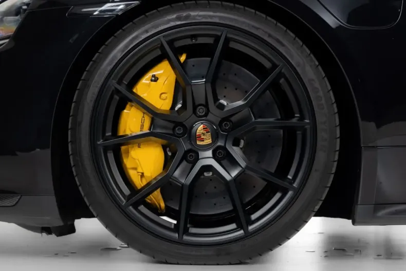 Porsche Taycan din 2024 cu 21.235 km - oferta POR152925 - foto 4