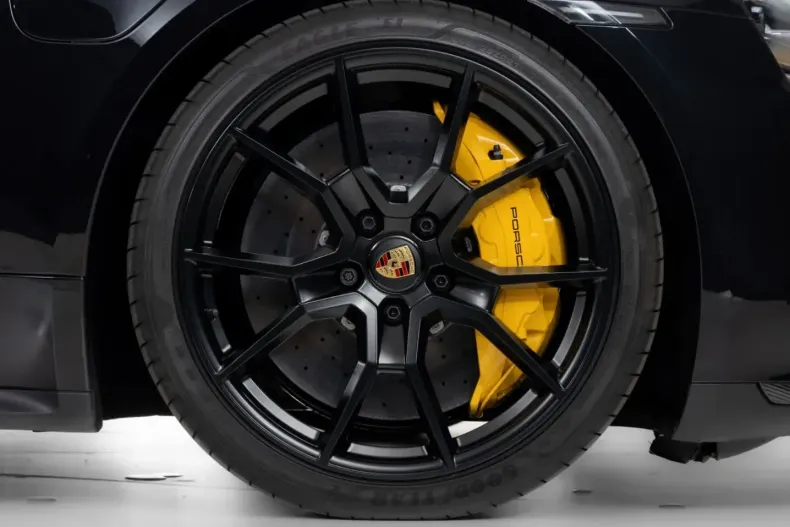 Porsche Taycan din 2024 cu 21.235 km - oferta POR152925 - foto 11