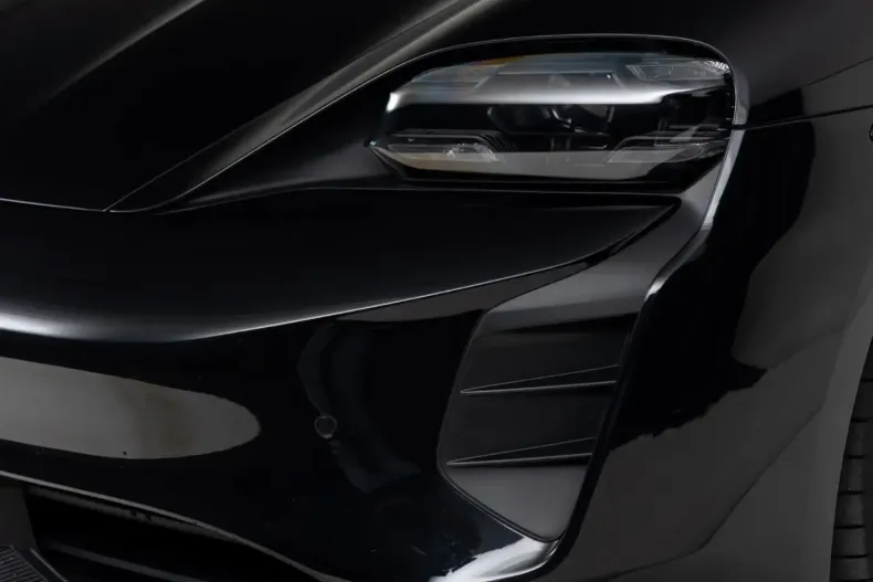 Porsche Taycan din 2024 cu 21.235 km - oferta POR152925 - foto 16