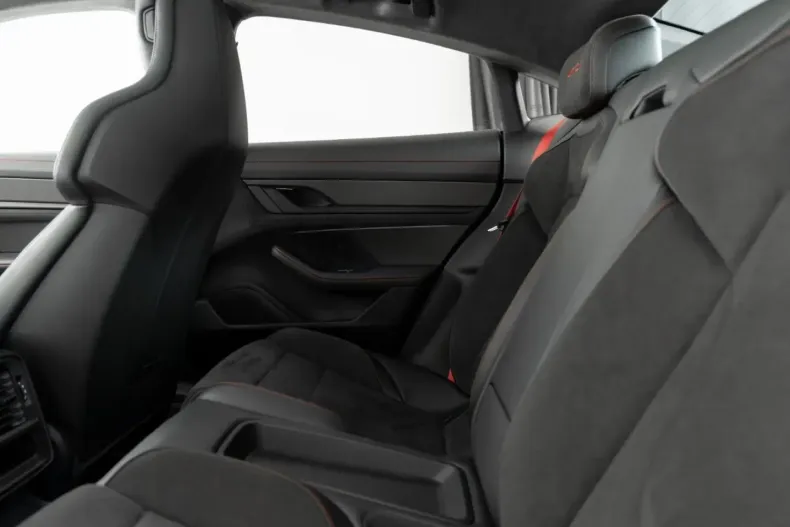 Porsche Taycan din 2024 cu 21.235 km - oferta POR152925 - foto 25