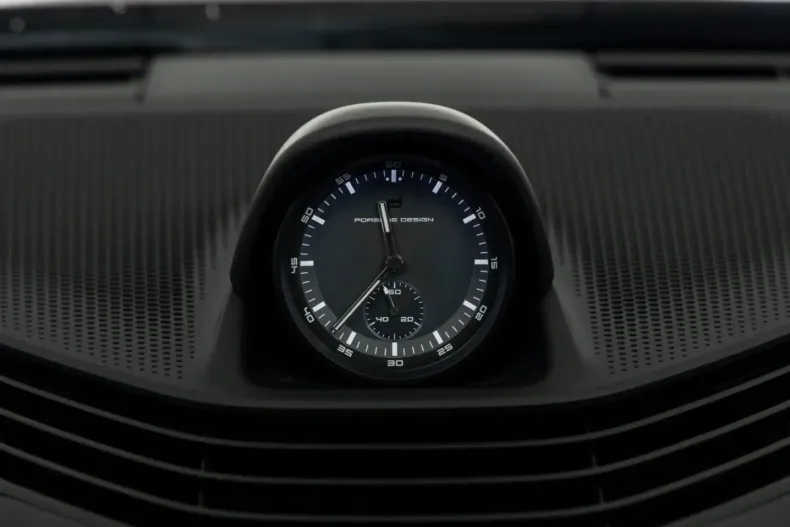 Porsche Taycan din 2024 cu 21.235 km - oferta POR152925 - foto 35