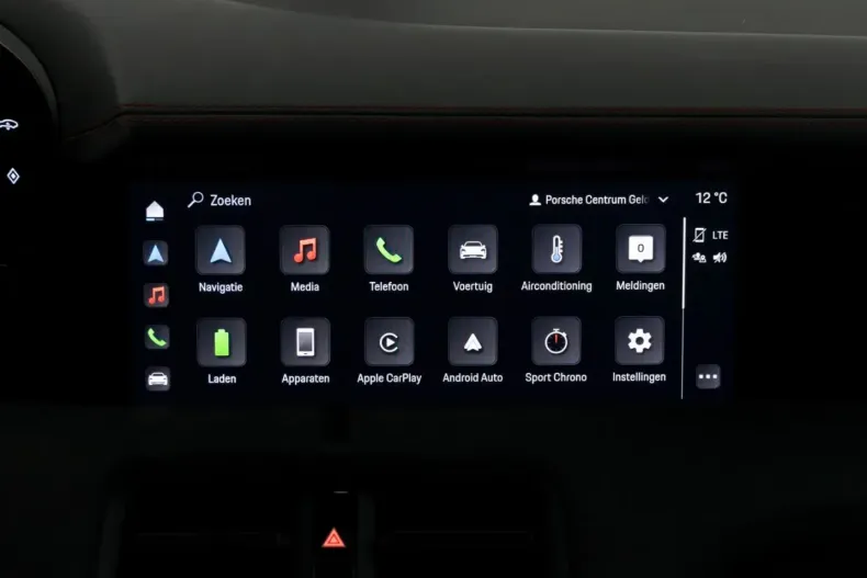 Porsche Taycan din 2024 cu 21.235 km - oferta POR152925 - foto 44