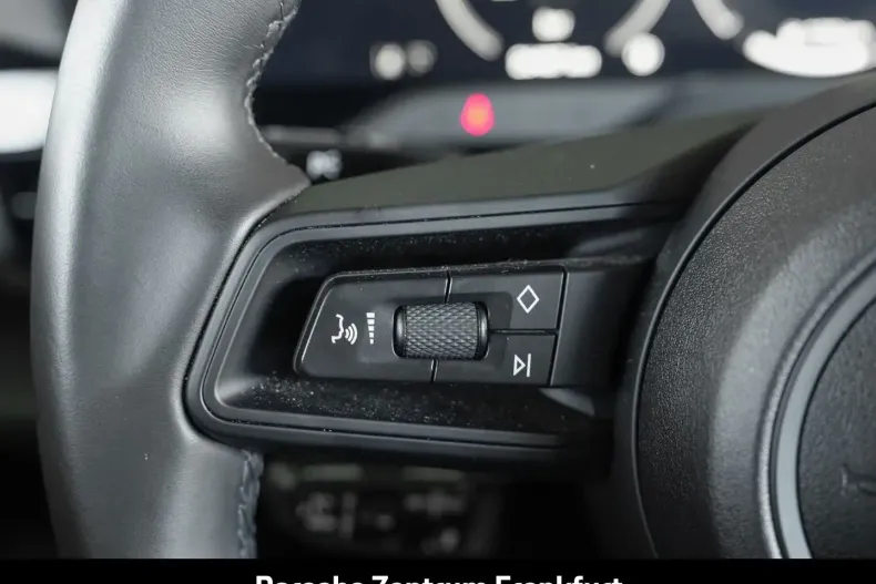 Porsche Taycan din 2024 cu 26.900 km - oferta POR152930 - foto 13