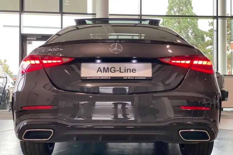 Mercedes-Benz C 300 din 2023 cu 48.617 km - oferta MER152931 - foto 25