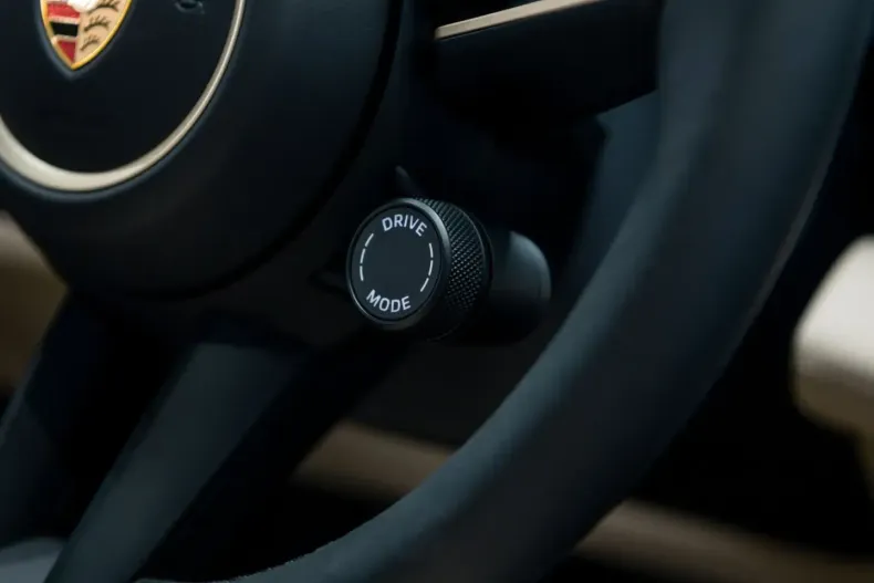 Porsche Taycan din 2024 cu 28.574 km - oferta POR152932 - foto 23