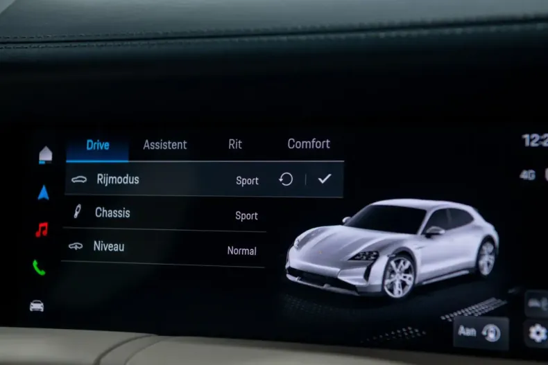 Porsche Taycan din 2024 cu 28.574 km - oferta POR152932 - foto 24