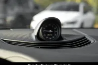 Porsche Taycan din 2024 cu 26.580 km - oferta POR152934 - foto 31