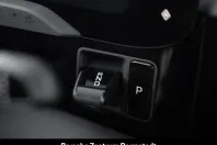 Porsche Taycan din 2024 cu 26.580 km - oferta POR152934 - foto 36