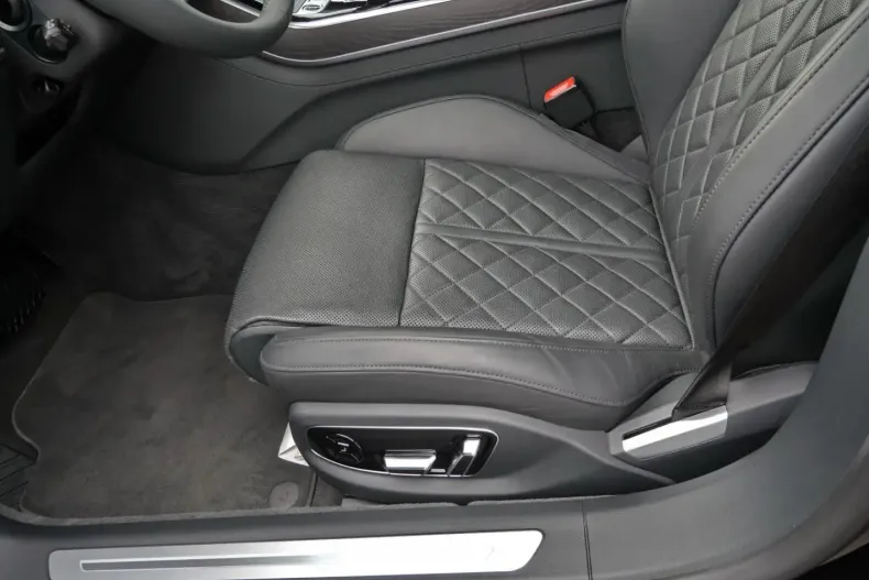 Audi A8 din 2025 cu 28.100 km - oferta AUD152943 - foto 9