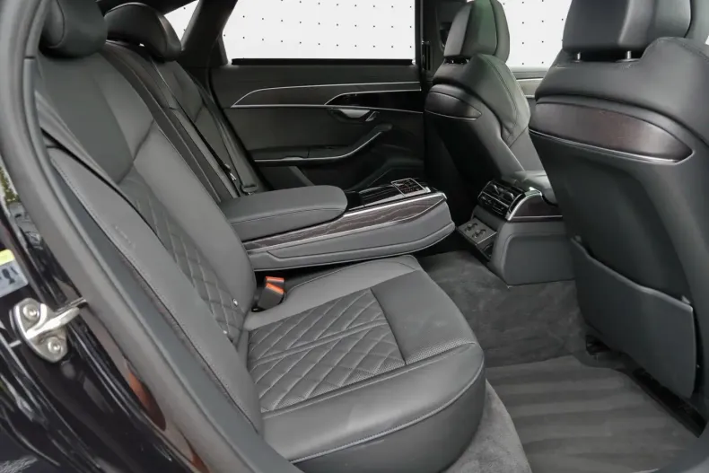 Audi A8 din 2025 cu 28.100 km - oferta AUD152943 - foto 16