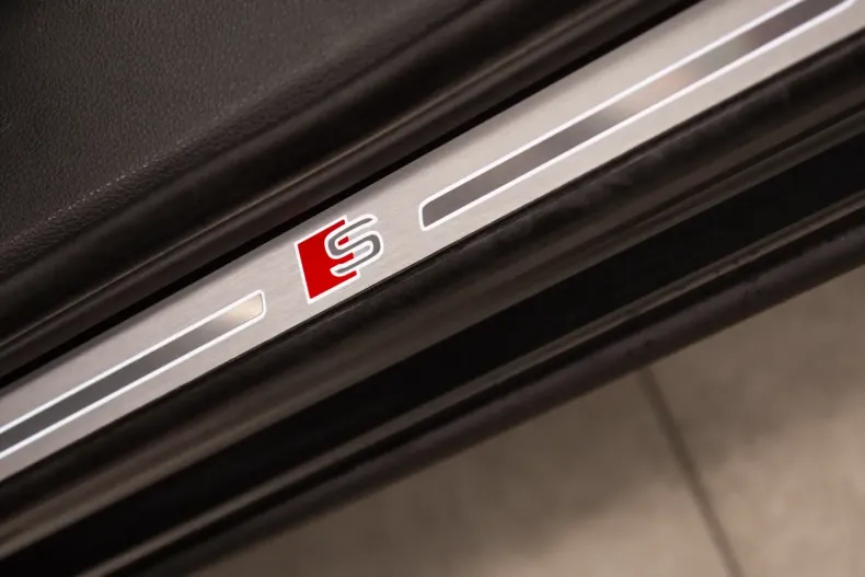 Audi SQ7 din 2022 cu 54.272 km - oferta AUD152947 - foto 9