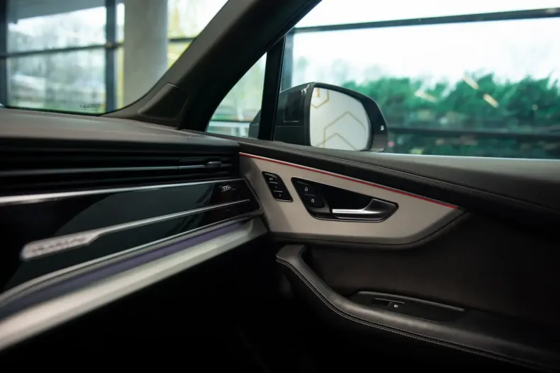 Audi SQ7 din 2022 cu 54.272 km - oferta AUD152947 - foto 29