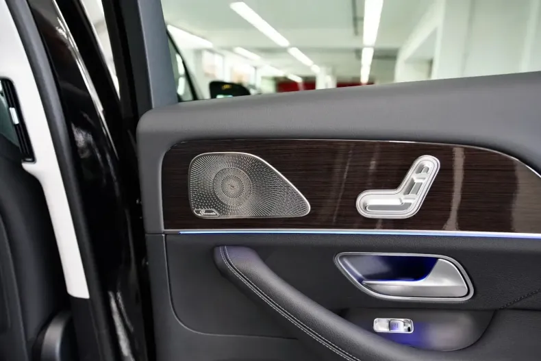 Mercedes-Benz GLS 350 din 2025 cu 22.700 km - oferta MER152957 - foto 41