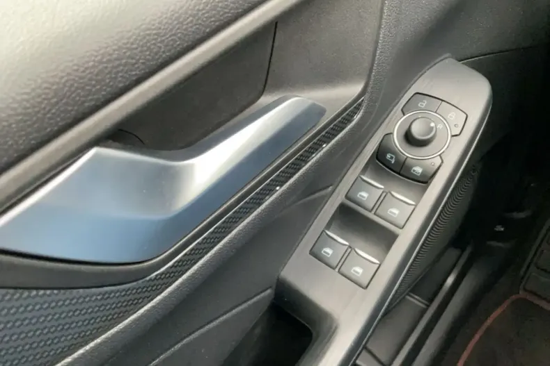 Ford Kuga din 2024 cu 16.768 km - oferta FOR152959 - foto 17