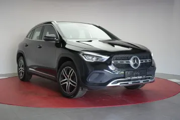 Mercedes-Benz GLA 200 din 2021 - oferta MER152973
