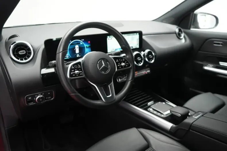 Mercedes-Benz GLA 200 din 2021 cu 97.000 km - oferta MER152973 - foto 9