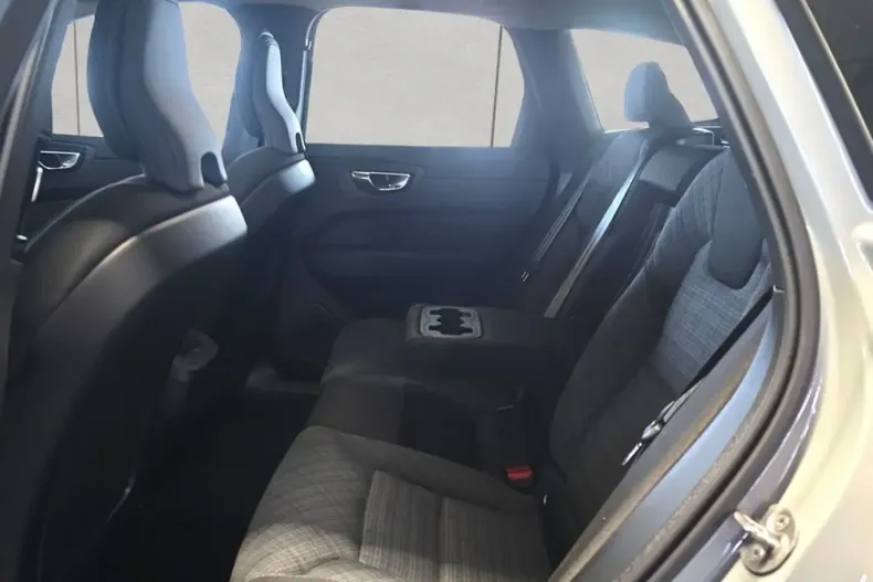 Volvo XC60 din 2024 cu 16.917 km - oferta VOL152975 - foto 15