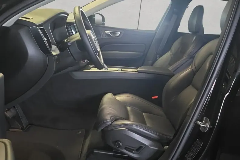 Volvo XC60 din 2024 cu 19.823 km - oferta VOL152976 - foto 7