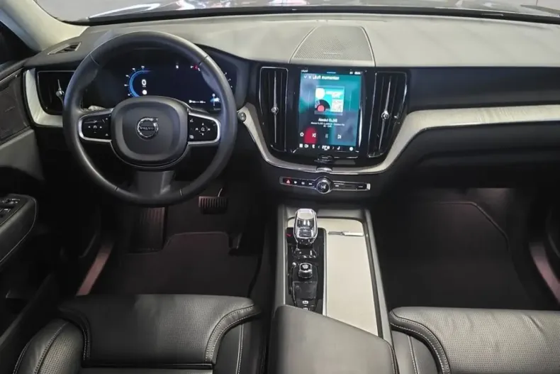 Volvo XC60 din 2024 cu 19.823 km - oferta VOL152976 - foto 10