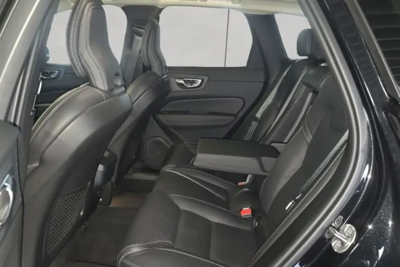 Volvo XC60 din 2024 cu 19.823 km - oferta VOL152976 - foto 15