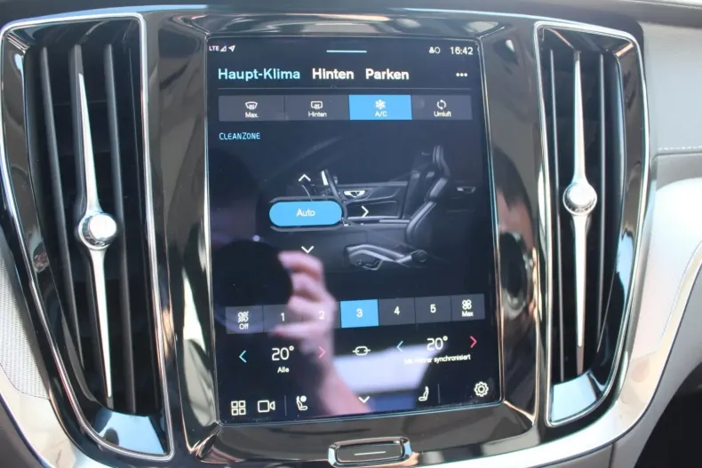 Volvo S60 din 2023 cu 10.500 km - oferta VOL152978 - foto 20