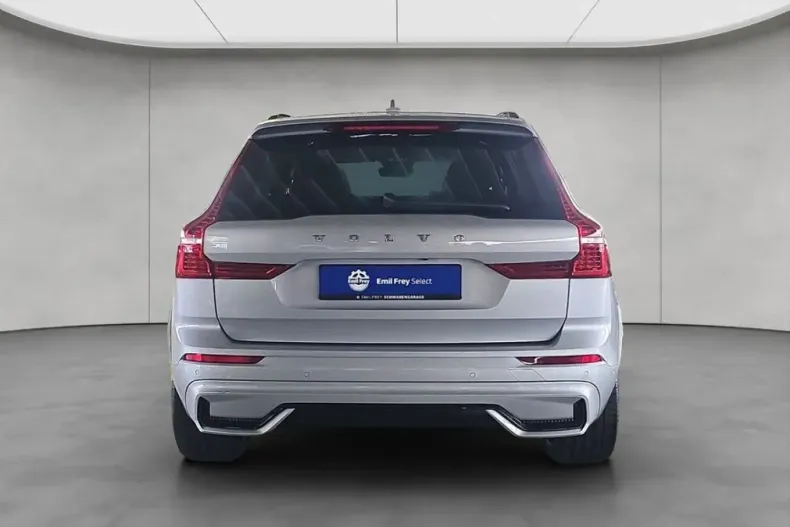 Volvo XC60 din 2022 cu 22.490 km - oferta VOL152979 - foto 3