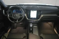 Volvo XC60 din 2022 cu 22.490 km - oferta VOL152979 - foto 11