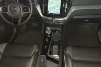 Volvo XC60 din 2022 cu 22.490 km - oferta VOL152979 - foto 12