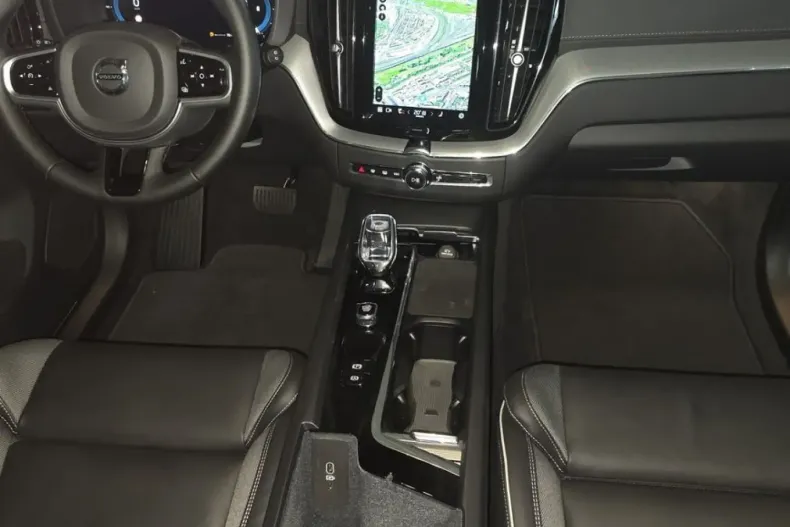 Volvo XC60 din 2022 cu 22.490 km - oferta VOL152979 - foto 12