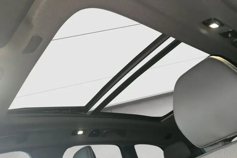 Volvo XC60 din 2022 cu 22.490 km - oferta VOL152979 - foto 14