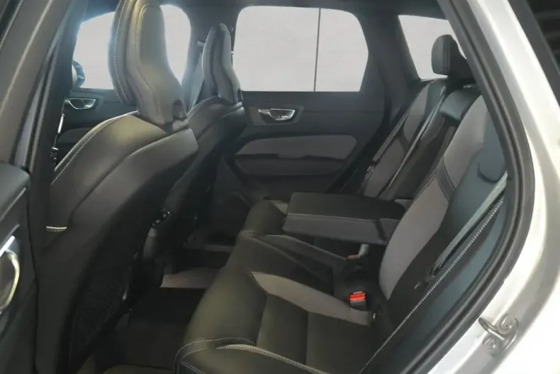 Volvo XC60 din 2022 cu 22.490 km - oferta VOL152979 - foto 16