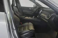 Volvo XC60 din 2022 cu 22.490 km - oferta VOL152979 - foto 17