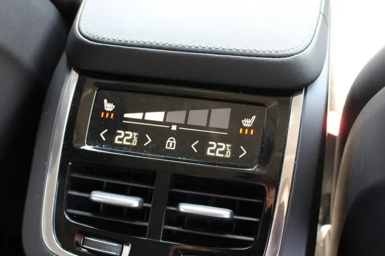 Volvo S90 din 2024 cu 23.100 km - oferta VOL152980 - foto 9