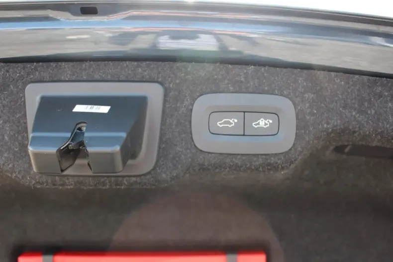 Volvo S90 din 2024 cu 23.100 km - oferta VOL152980 - foto 17