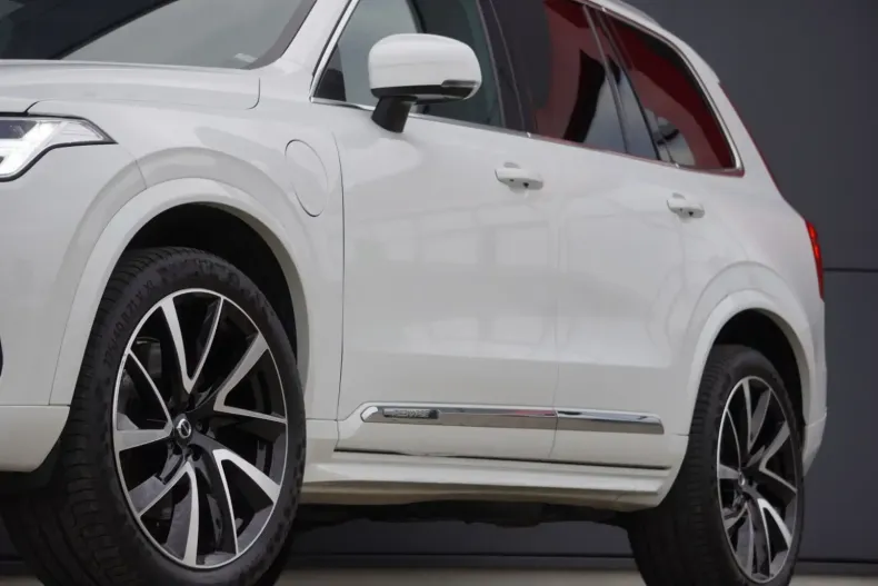 Volvo XC90 din 2021 cu 43.300 km - oferta VOL152982 - foto 8