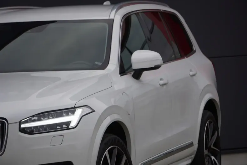 Volvo XC90 din 2021 cu 43.300 km - oferta VOL152982 - foto 12