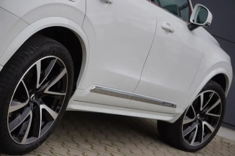 Volvo XC90 din 2021 cu 43.300 km - oferta VOL152982 - foto 13