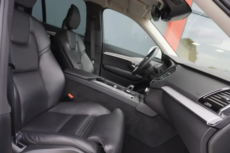 Volvo XC90 din 2021 cu 43.300 km - oferta VOL152982 - foto 16
