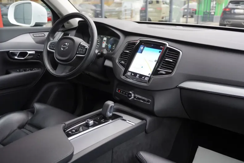 Volvo XC90 din 2021 cu 43.300 km - oferta VOL152982 - foto 20