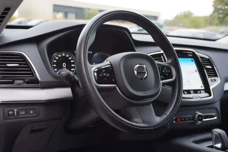 Volvo XC90 din 2021 cu 43.300 km - oferta VOL152982 - foto 25